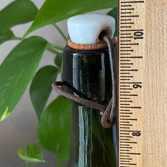 Vintage Berlin Glass Swing Top Bottle - Picture 6 of 6